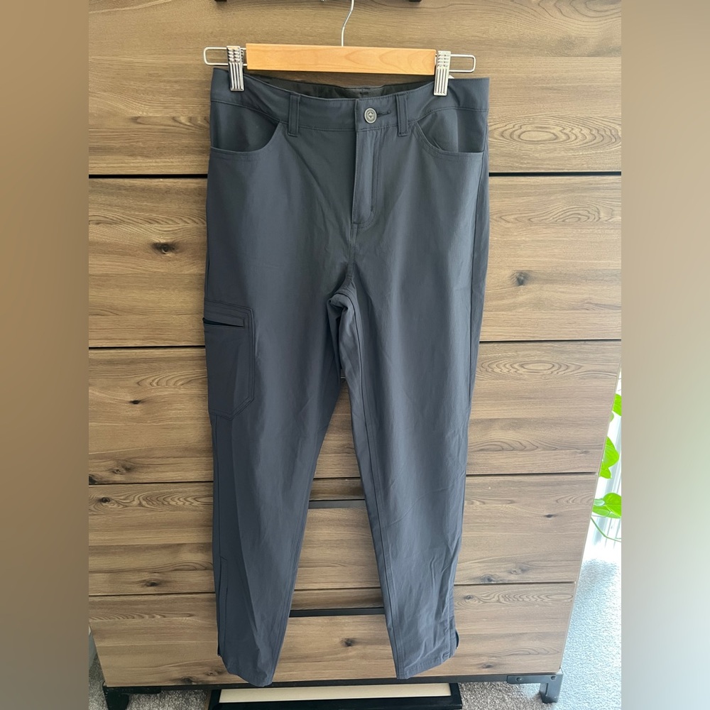 Patagonia Gray/Slate hiking pants size 6